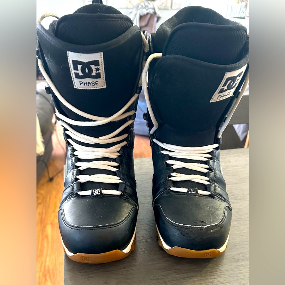 DC Phase snowboarding boots